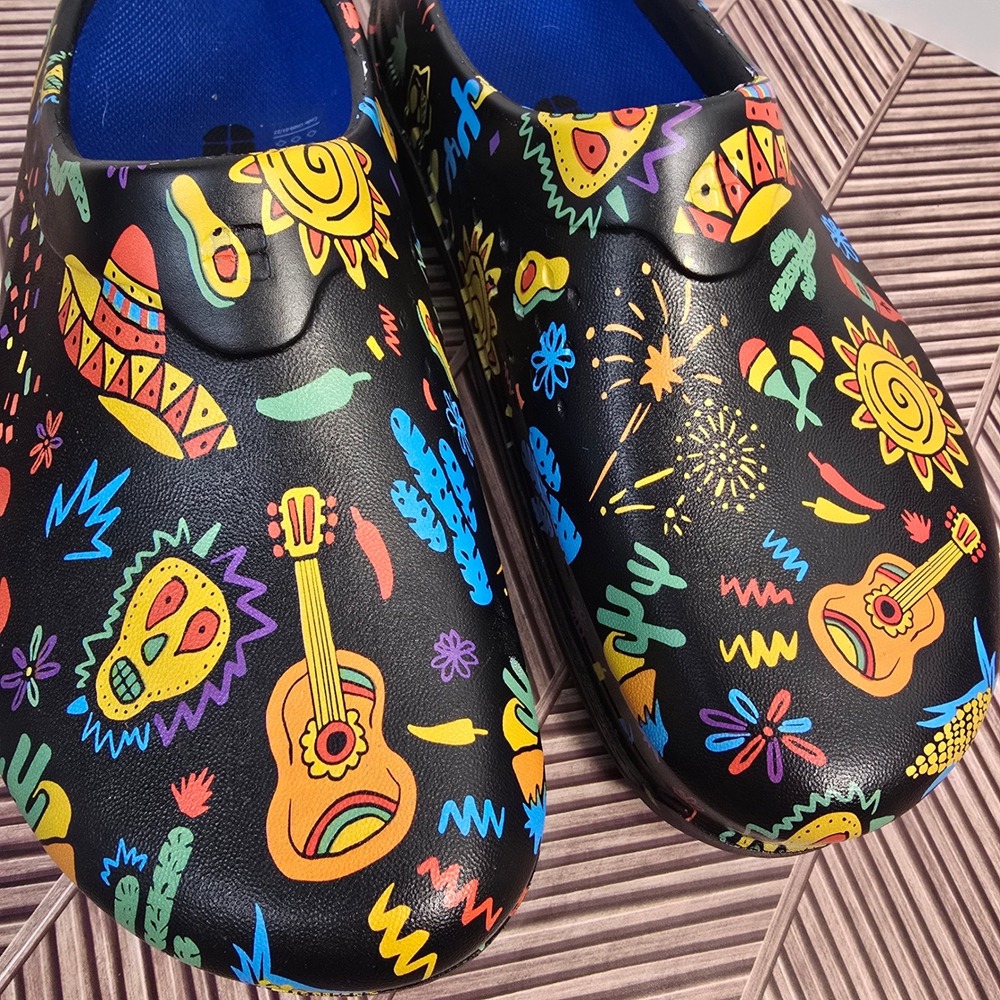 NEW Shoes For Crews Radium Black Multi Festive Print Slip Resistant Clogs M8 W10 - Picture 2 of 15